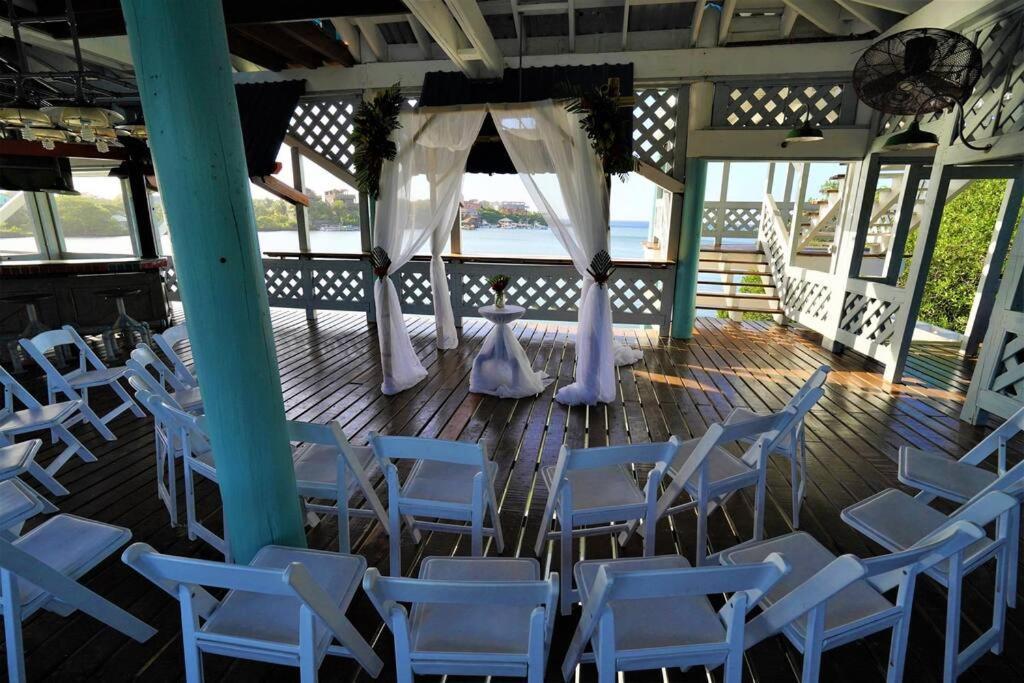The Dock Resort Over Water Retreat West End Exterior photo