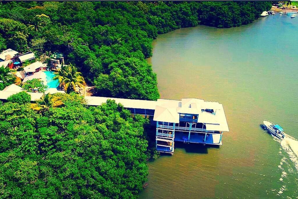 The Dock Resort Over Water Retreat West End Exterior photo