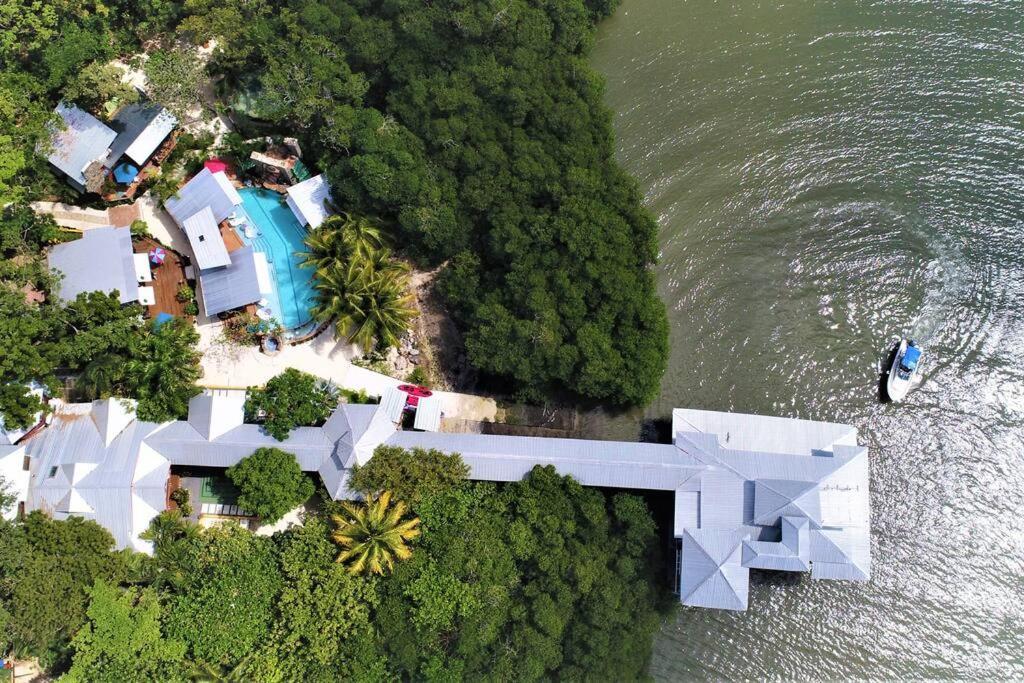 The Dock Resort Over Water Retreat West End Exterior photo
